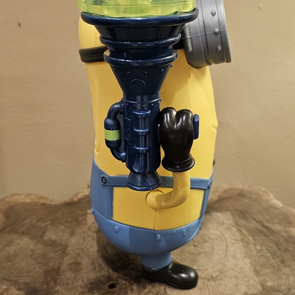 Minions The Rise Of Gru Mighty Minion Kevin - Picture 5 of 7